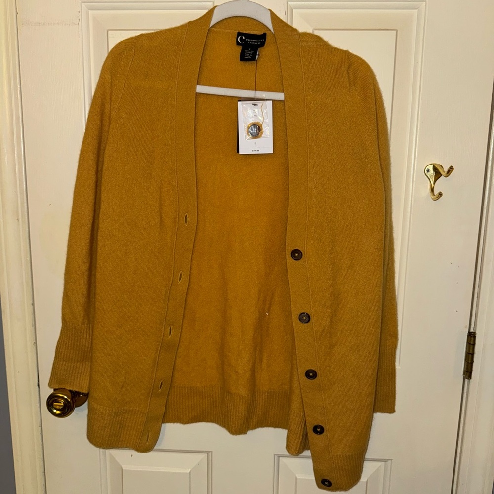 Bloomingdale's Golden Button-Up 100% 2- ply Cashmere Cardigan